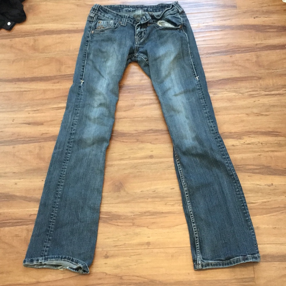 26 x 33 Cowgirl Tuff Jeans